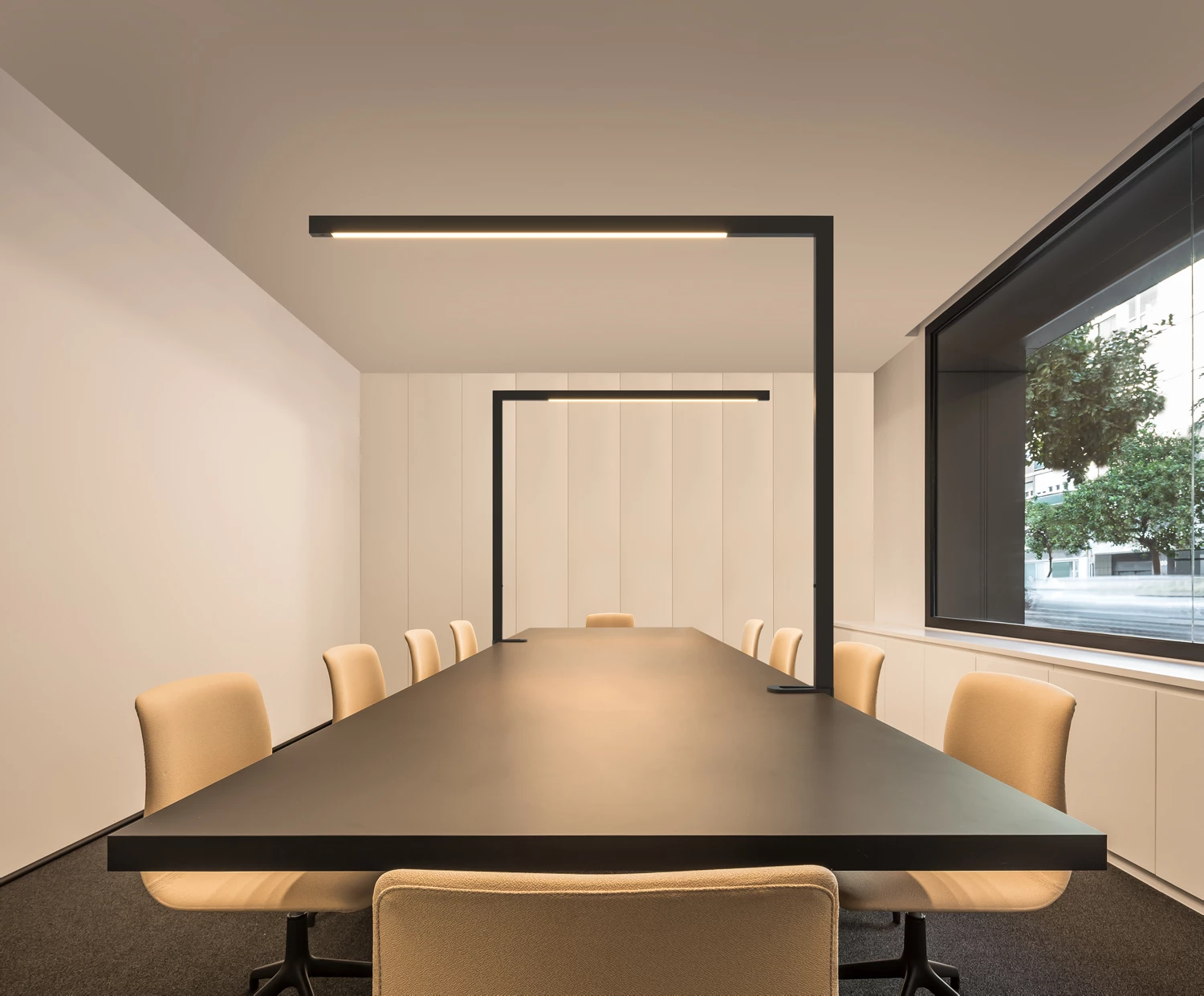 Slider F Tischleuchte Besprechungsraum Buero