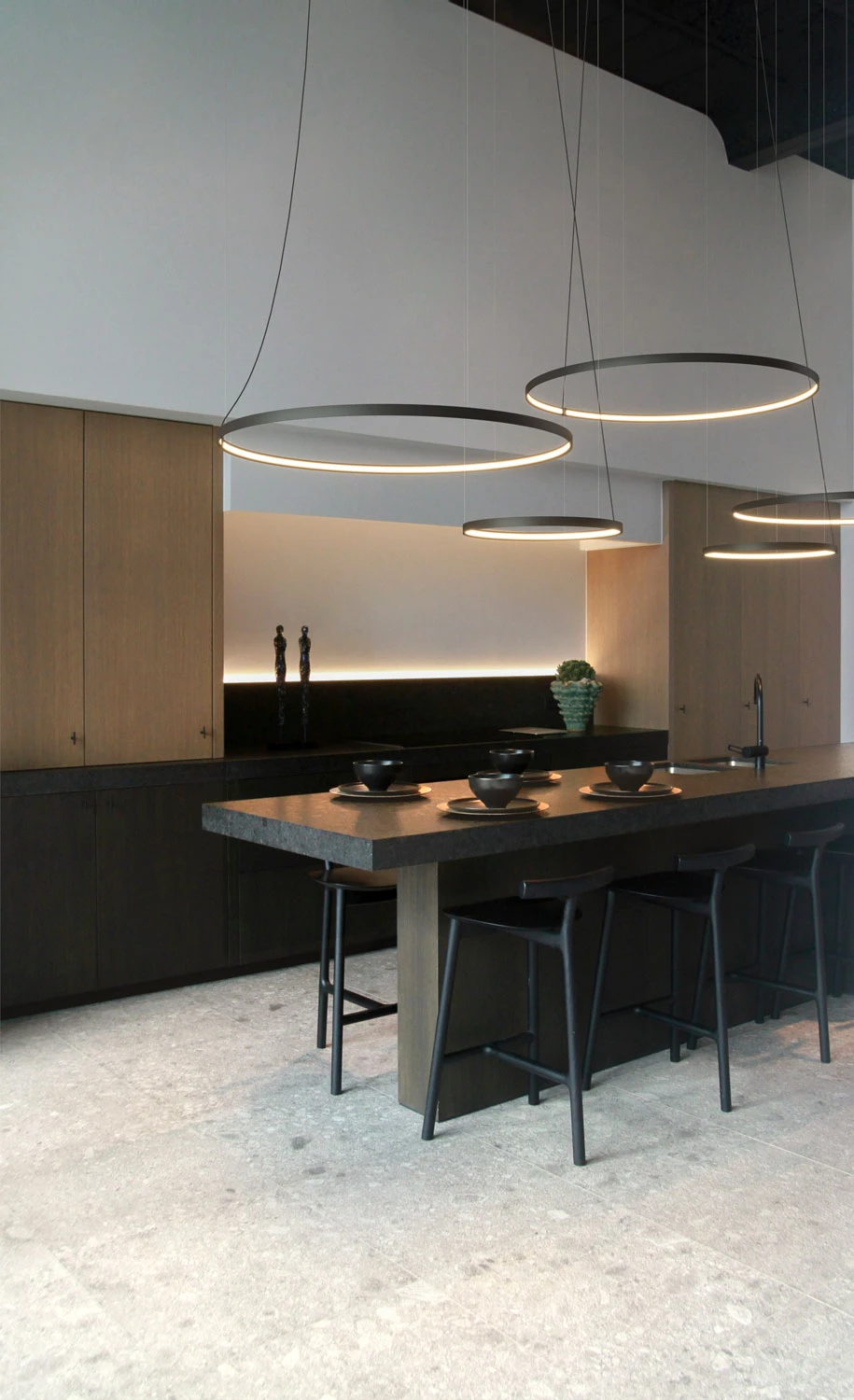 Pl Spring25 Glorious Silhouette Runde Leuchte Verschieden Konfigurierbar