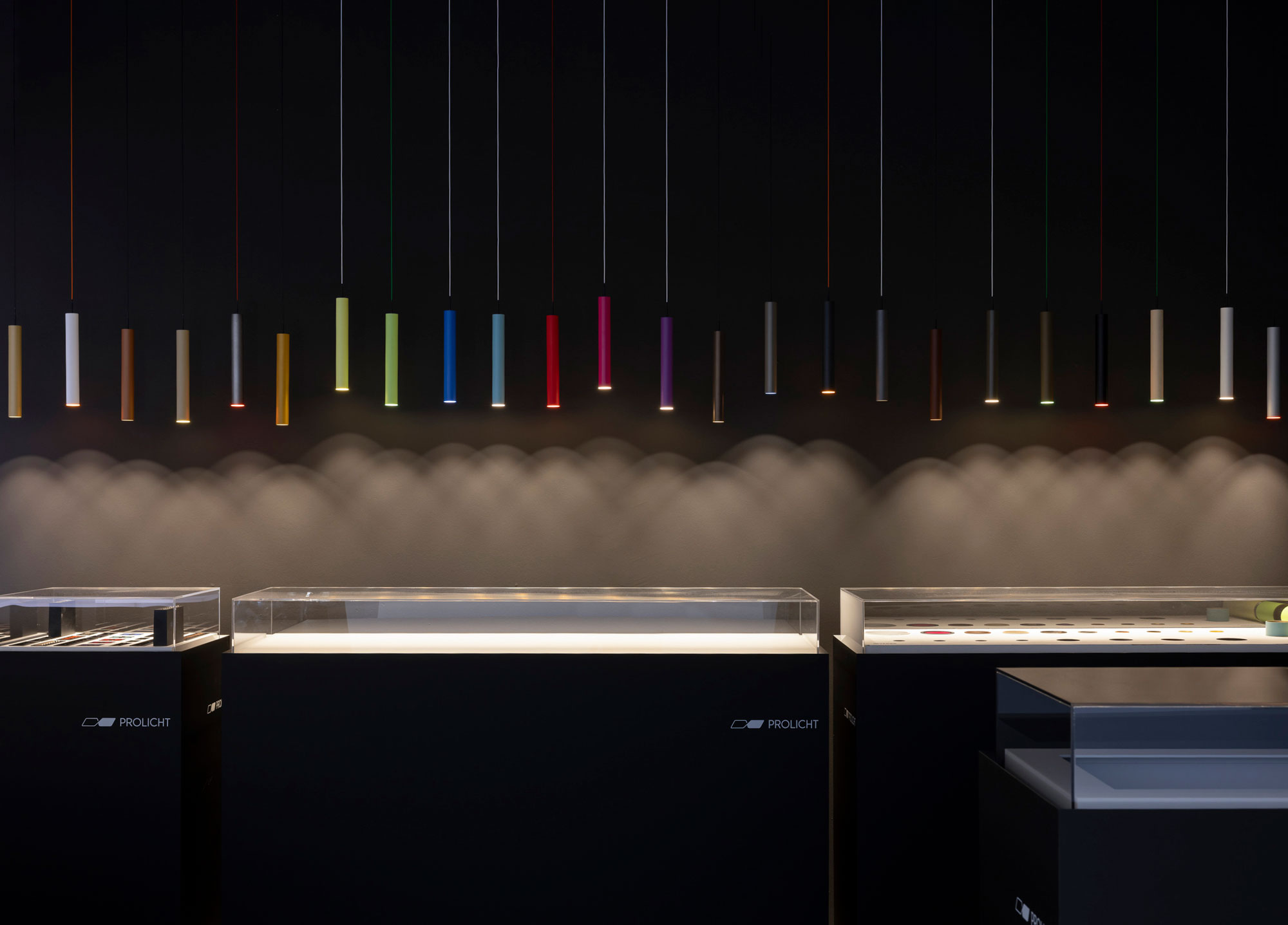 Colors Diverse Pendelleuchten Klassisch In Verschiendenen Farben Showroom