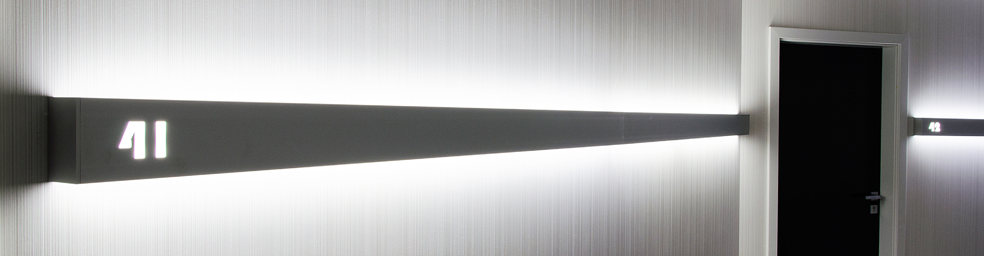 PROLICHT Neverending Office Artjoma Dnipropetrovsk 2012 Gallerie