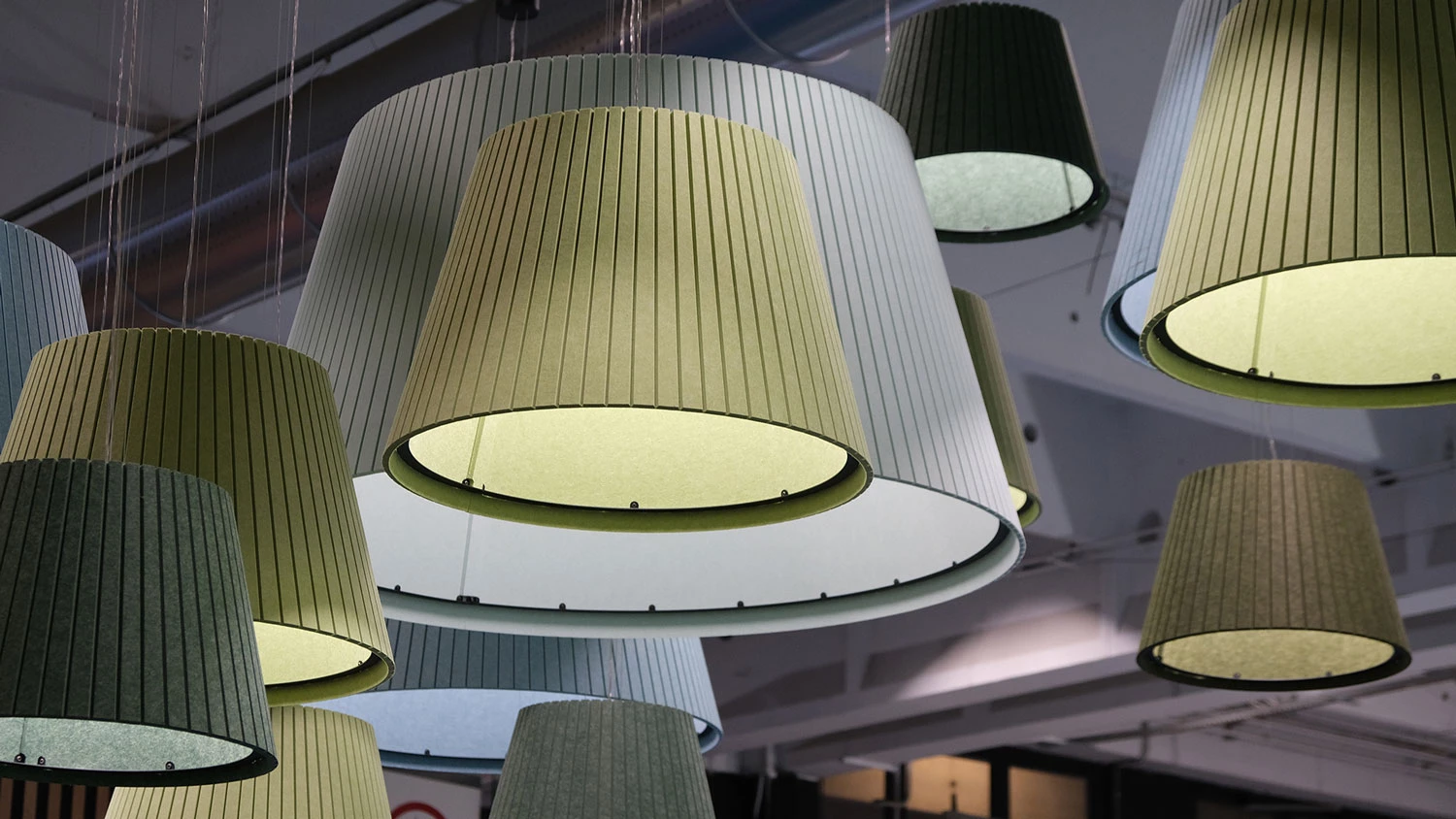 Modern acoustic lampshades for glare-free light and optimised acoustics.