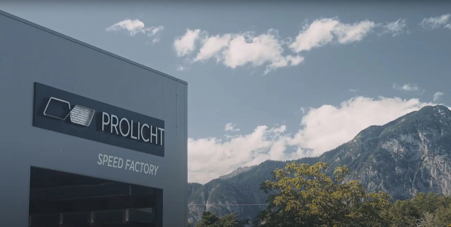 Production of acoustic luminaires in Götzens, Tyrol – precision & quality.