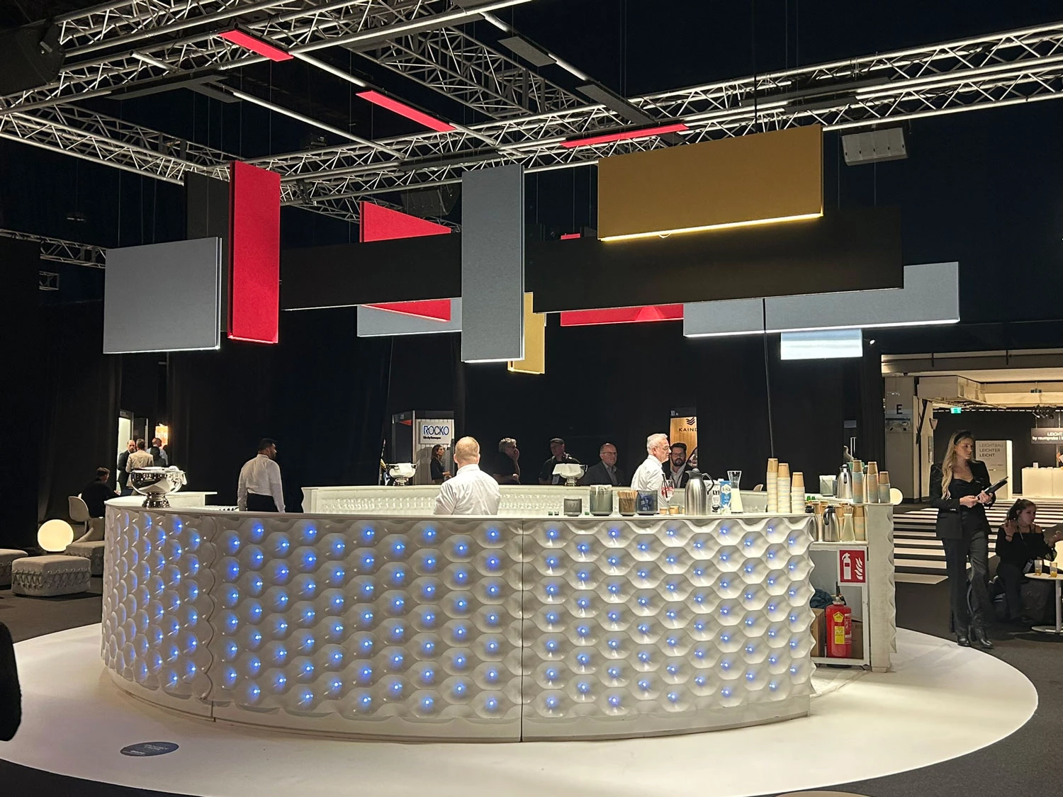 Lichtpartner A&W Lullaby Pendel Akustik Leuchte Ueber Bar