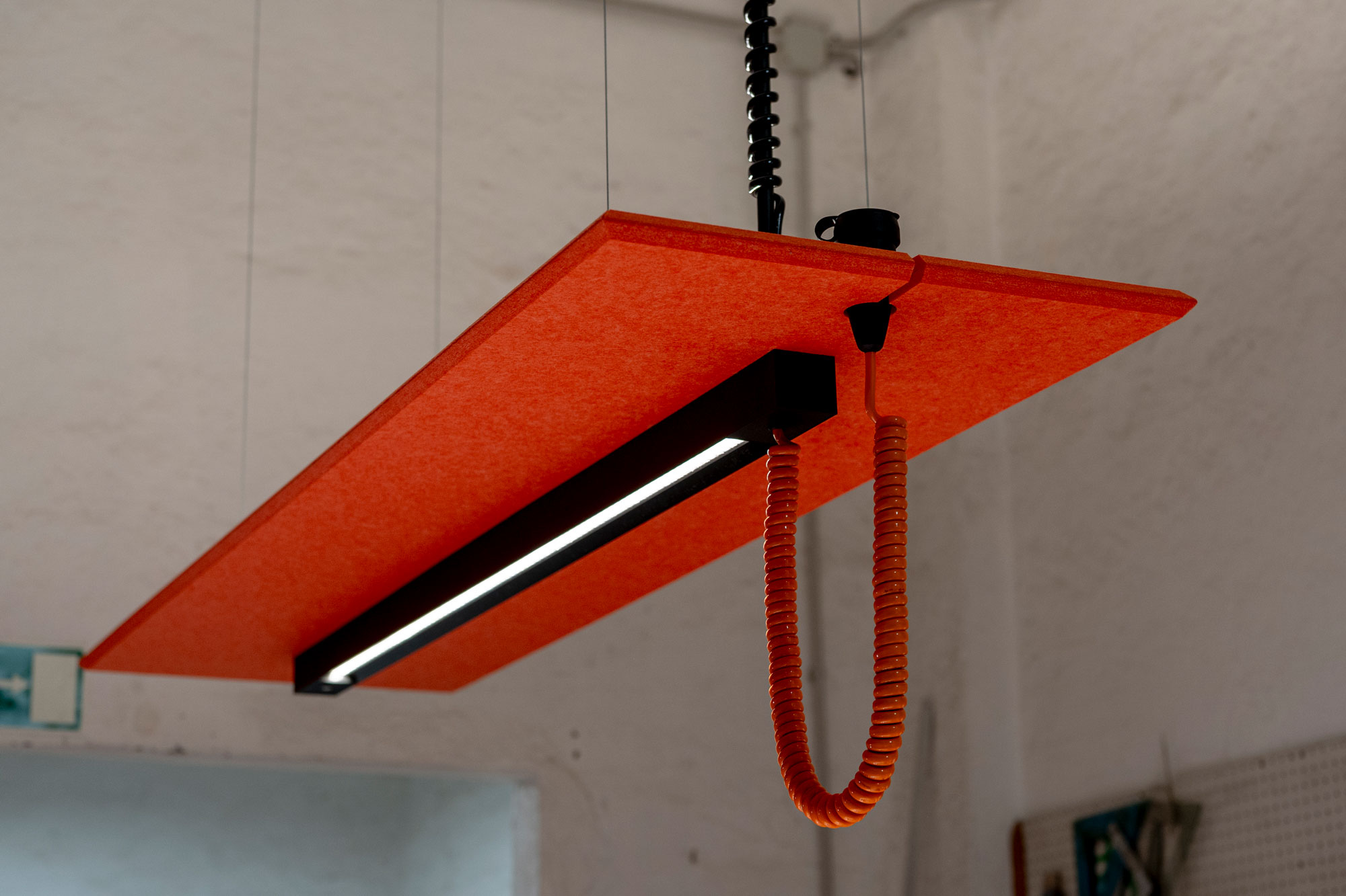 Pluq In Leuchte Flexibel Fuer Grosse Raeume Ohne Steckdosen