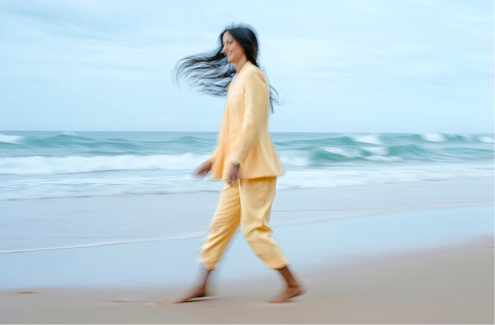 Joana Forjaz Walking