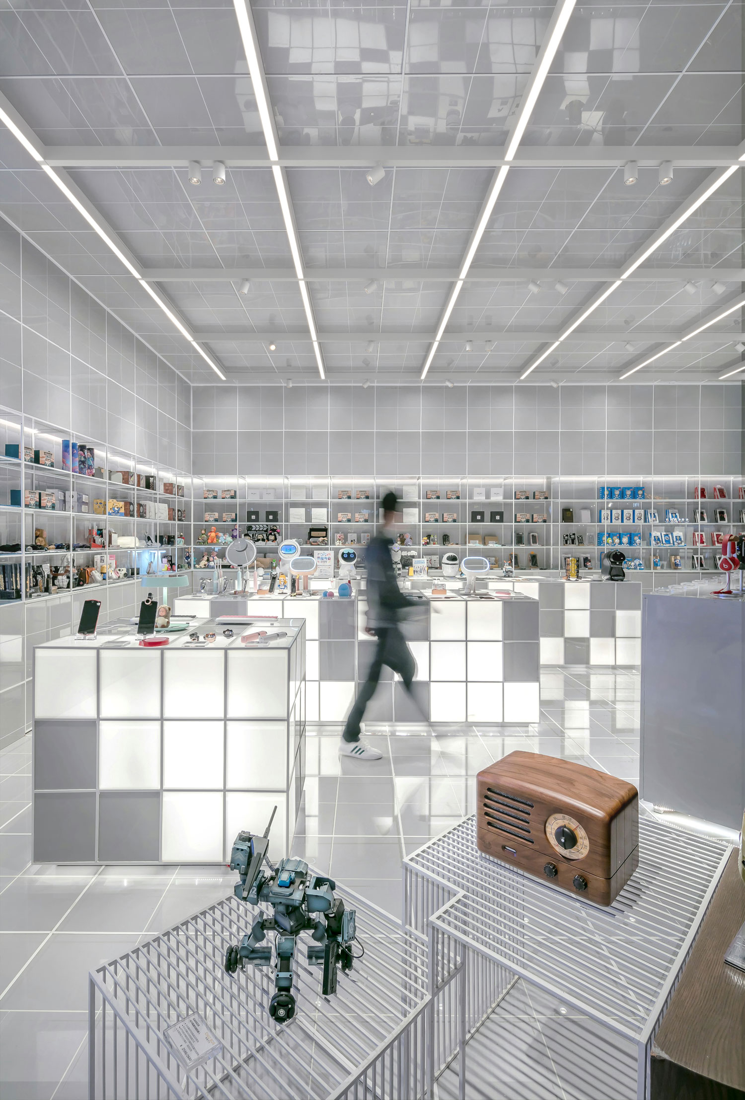 Forties Schienensystem Decke Mit Spot Einsaetzen In Shop Retail Bereich